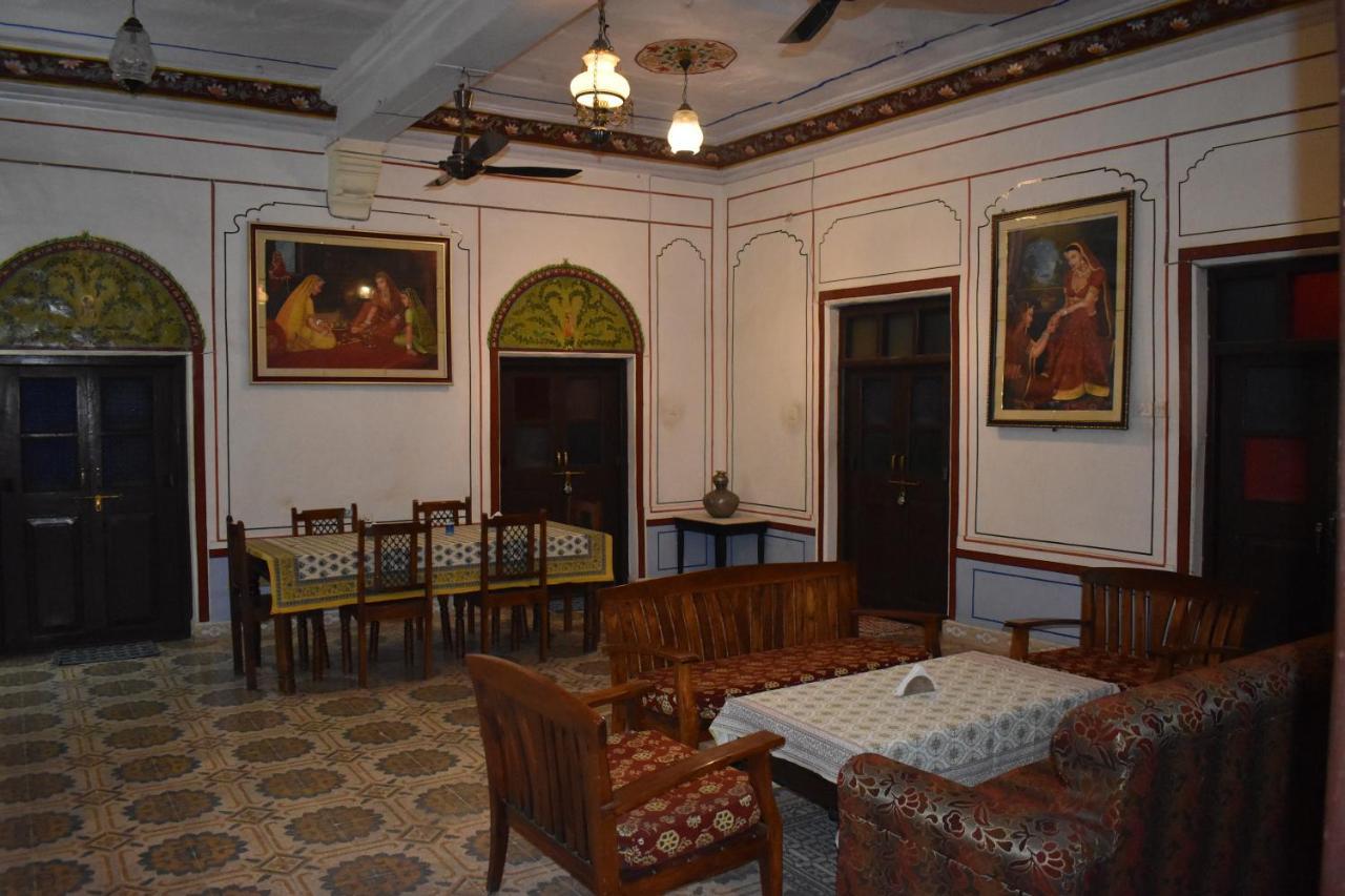 Hotel Nawal Sagar Palace - Būndi Exteriör bild